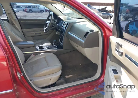 2008 Chrysler 300 Touring z USA, uszkodzony, nr VIN 2C3KA53GX8H105653